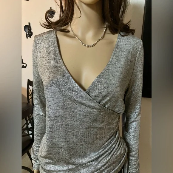 Trouve Metallic Silver Rouched Top - Silk Foil Nordstrom Small New with Tags - Picture 4 of 16